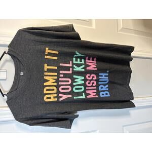 Gray Graphic T-Shirt Size M 334